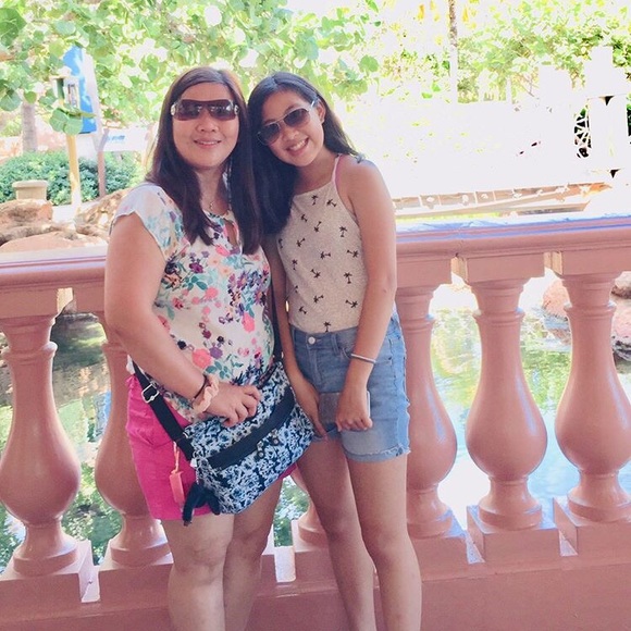 Meet your Posher, Rosalind - Picture 1 of 1